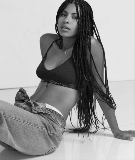 Ay sia model hd images