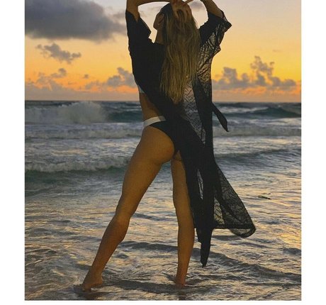 Talita Correa sexy model pictures