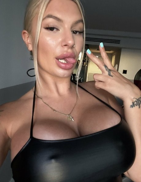 Tfortiddys nudes model pics