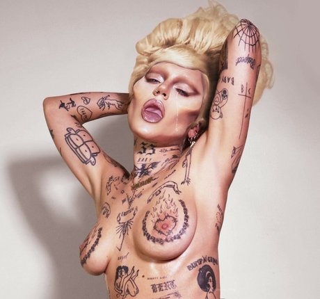 Brooke Candy star nudes archive
