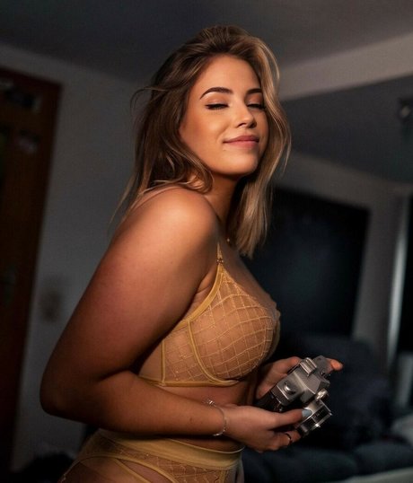 Marie Kemming hot actress photos