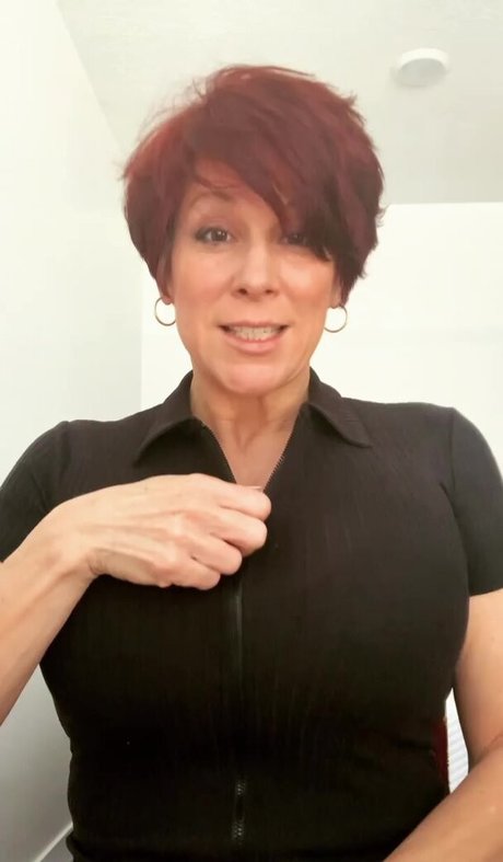 Luna Mons sex model images