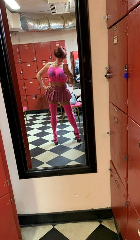 Luna Mons free actress picture