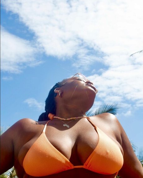 Zee Ngema star hd pic