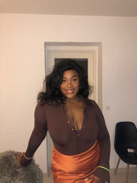 Zee Ngema model hot pictures