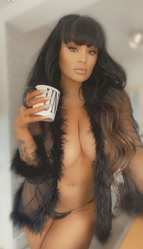 Nicole Tyson model free image