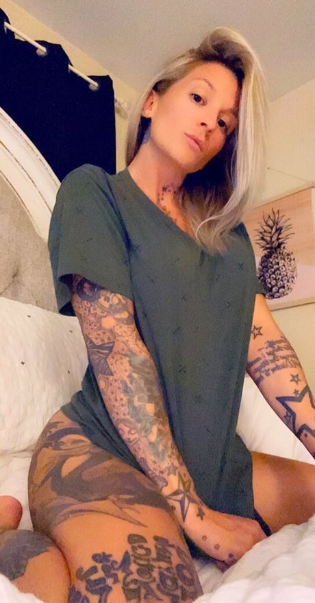 tstar5 beautiful model picture