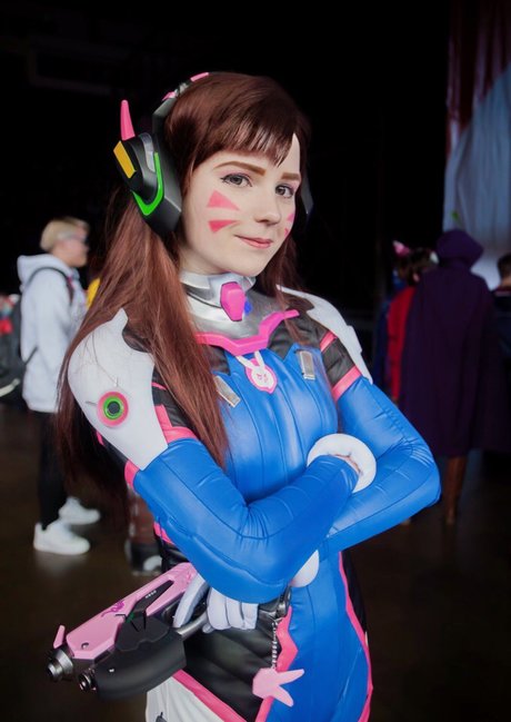 Kawaiitsu star nude photo