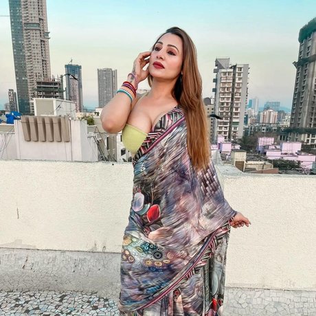 Karrishma Kar Profile pic