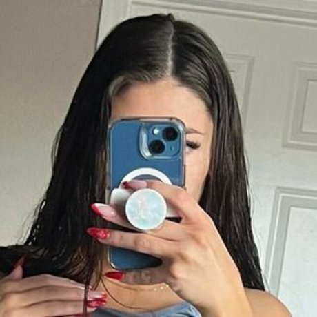 JSkyye exclusive model photos