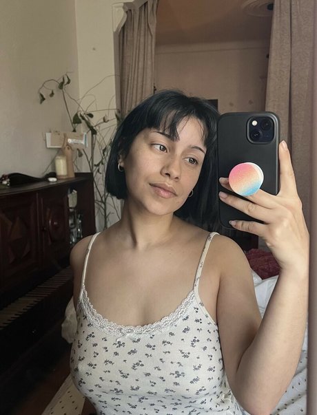 vymysela model hd images