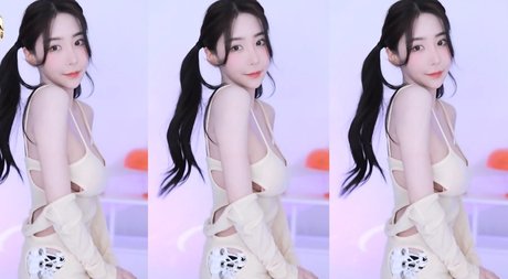 Dj Vely sexy pornstar archive