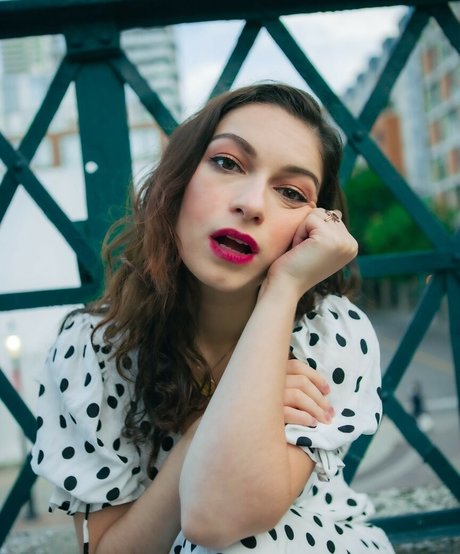 Sydney Meyer pornstar free pics