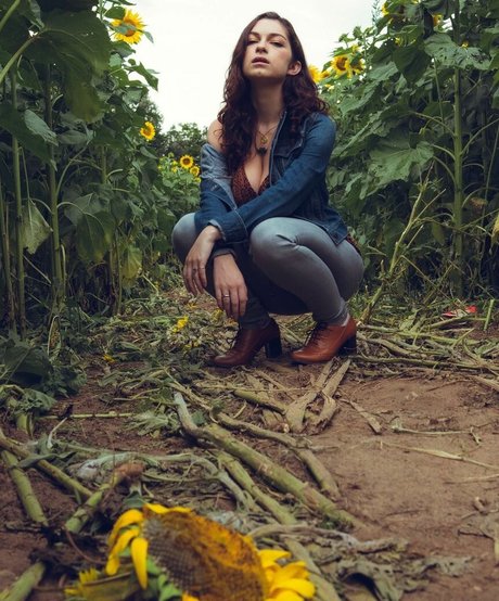 Sydney Meyer model nude image