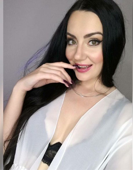 Kate Lullaby model best picture