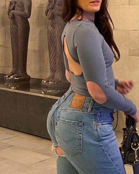 charjones6 nice model images