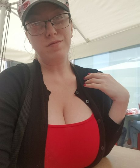 Blondy1 model hd pics