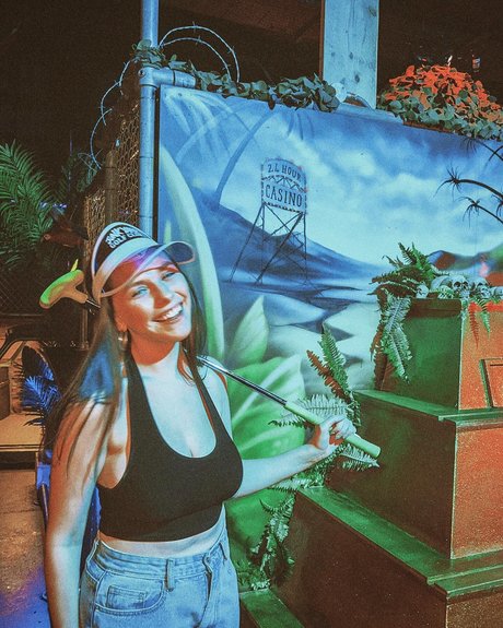 Sophie Slape model pic