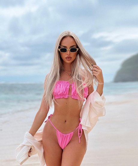 Yana fire model beautiful pictures