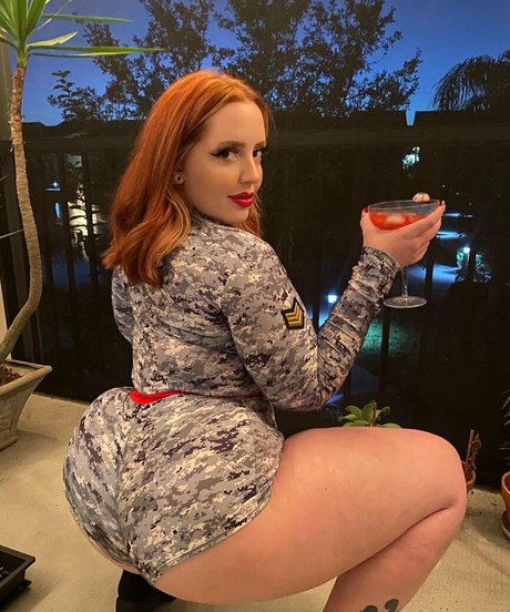 Queenkolle xxx actress pictures