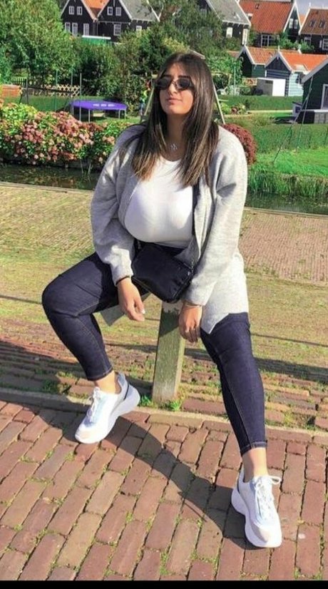 Marin Elbaz nude actress galleries