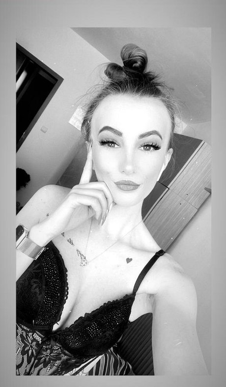 Allanamartins_ nude actress img