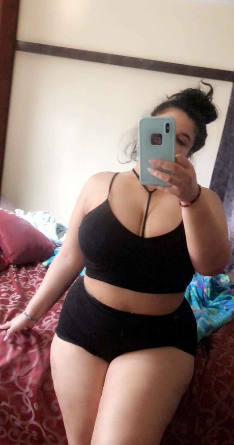 Leishla Gomez pornstar naked image