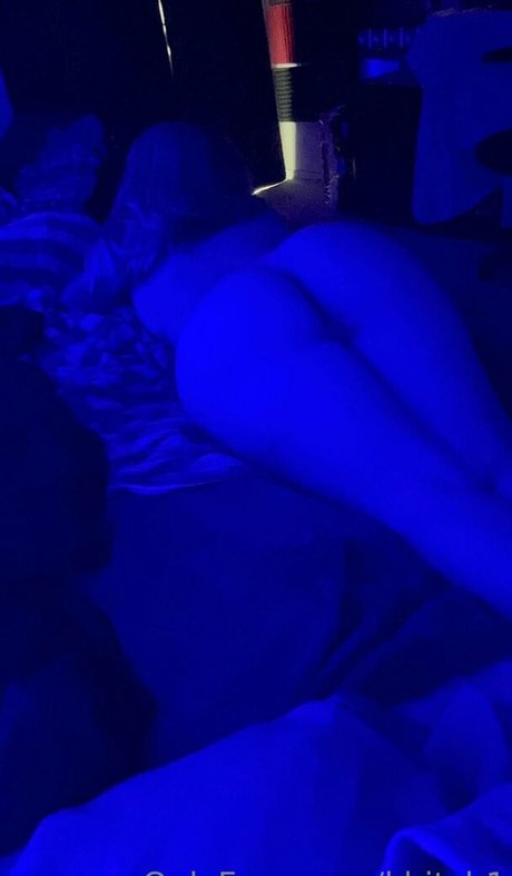 KBitch nude pornstar img