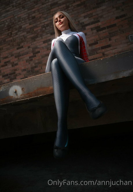 Annjuchan star art gallery