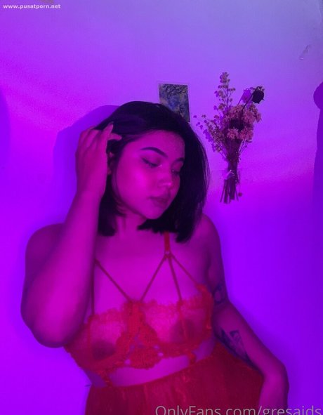 gresaids porn model pictures