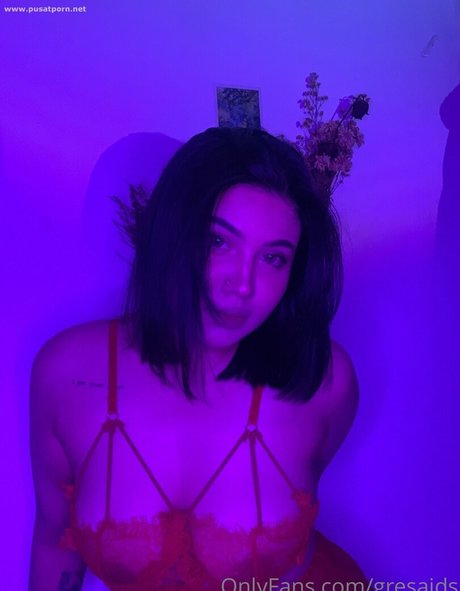 gresaids naked star pictures