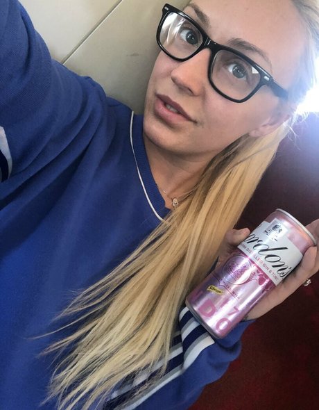 Amber Deen nude actress pics