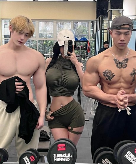 qianbing nudes star photos