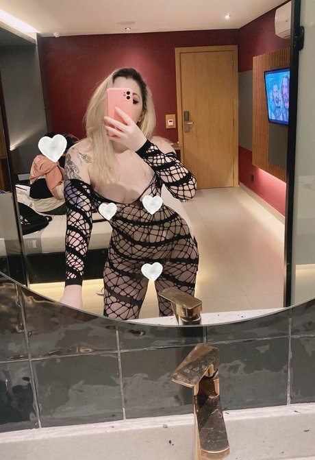 Kahsan Oni star exclusive pictures