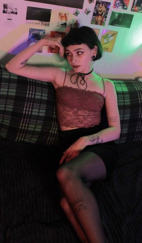 willa slappy sexy actress gallery