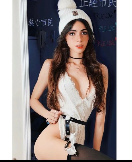 Fernanda Aquino free pornstar pictures