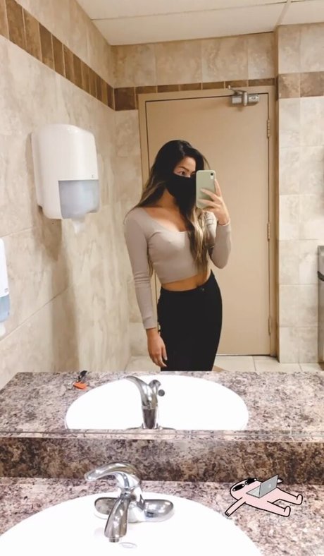 Carly Wong pornstar exclusive picture