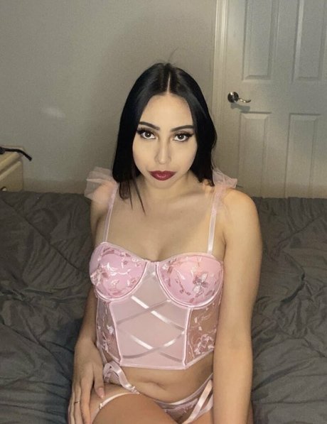 ivyyleaguebitxh star hot photos