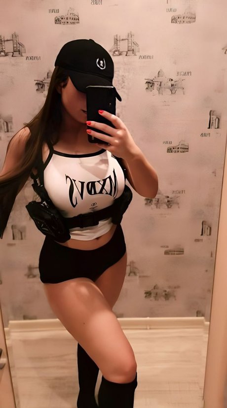 Elena Deligioz free star gallery