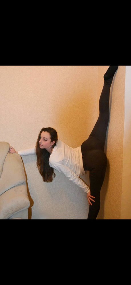 Elena Deligioz pornstar hd img