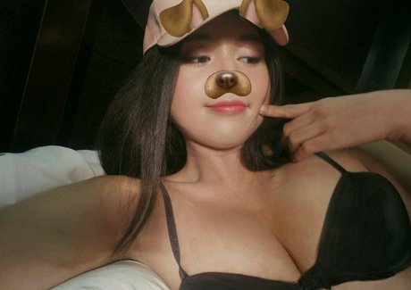 LJlee model nudes pics