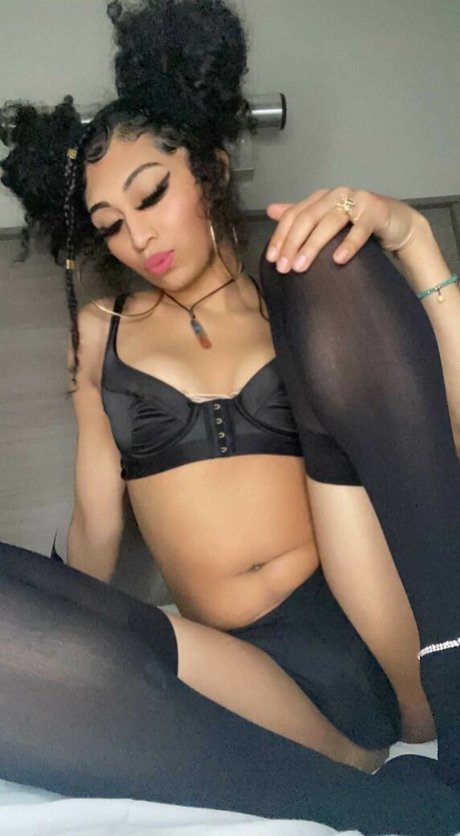 Unshaven star free picture