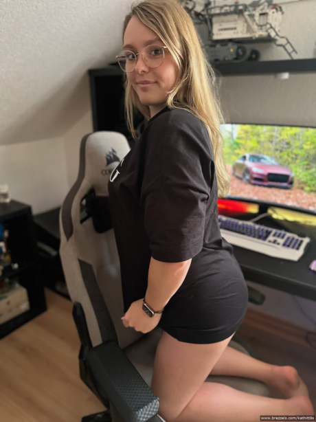 kathi tt8s high quality model photo