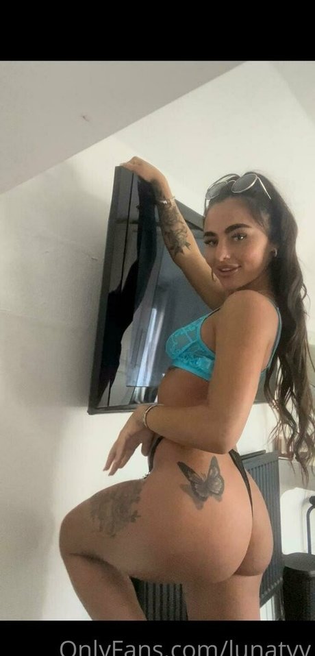 lunapxx sexy pornstar picture