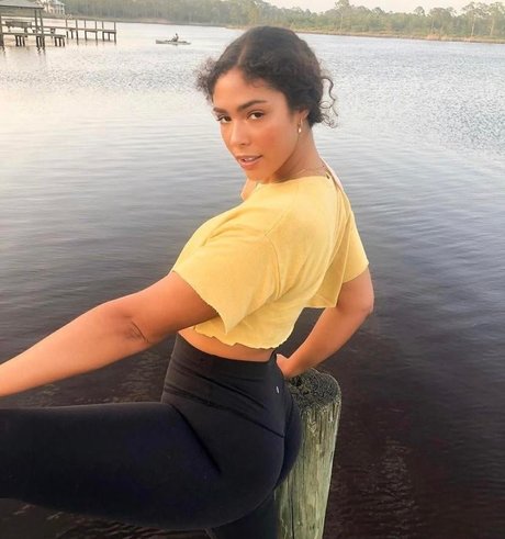 Holland Hoelland model exclusive archive