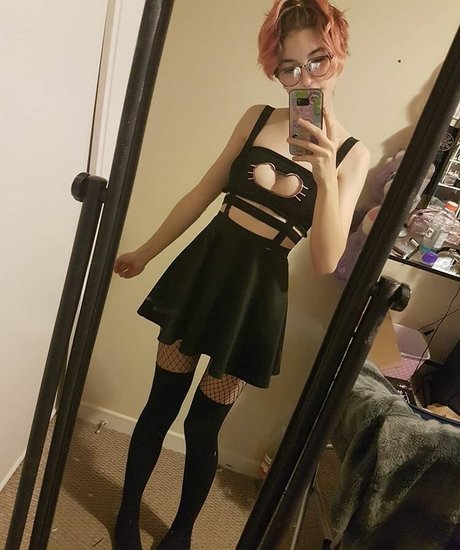 emmanoodle model sex image