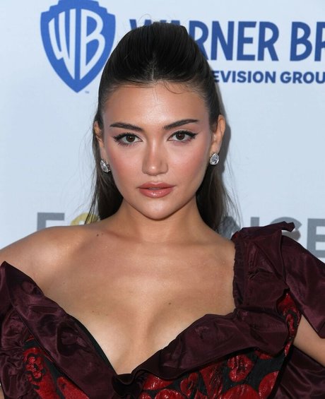 Daniela Nieves model sexy pictures