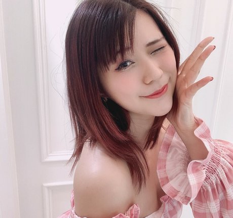 OnniesM nice model photo