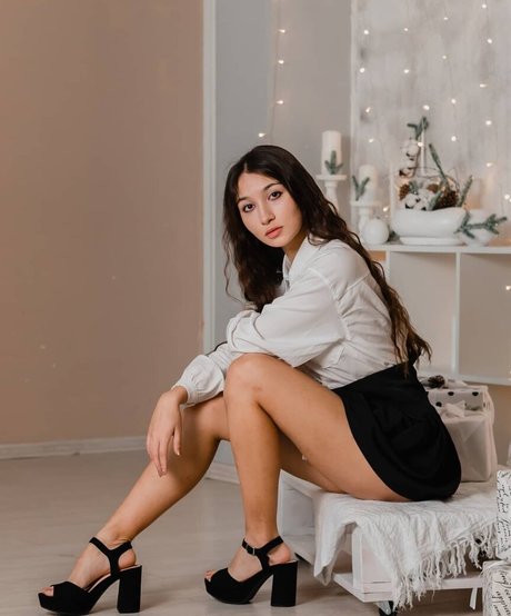 Yulia Sweet Girl nice pornstar image