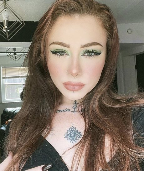 astroxfairy model best picture